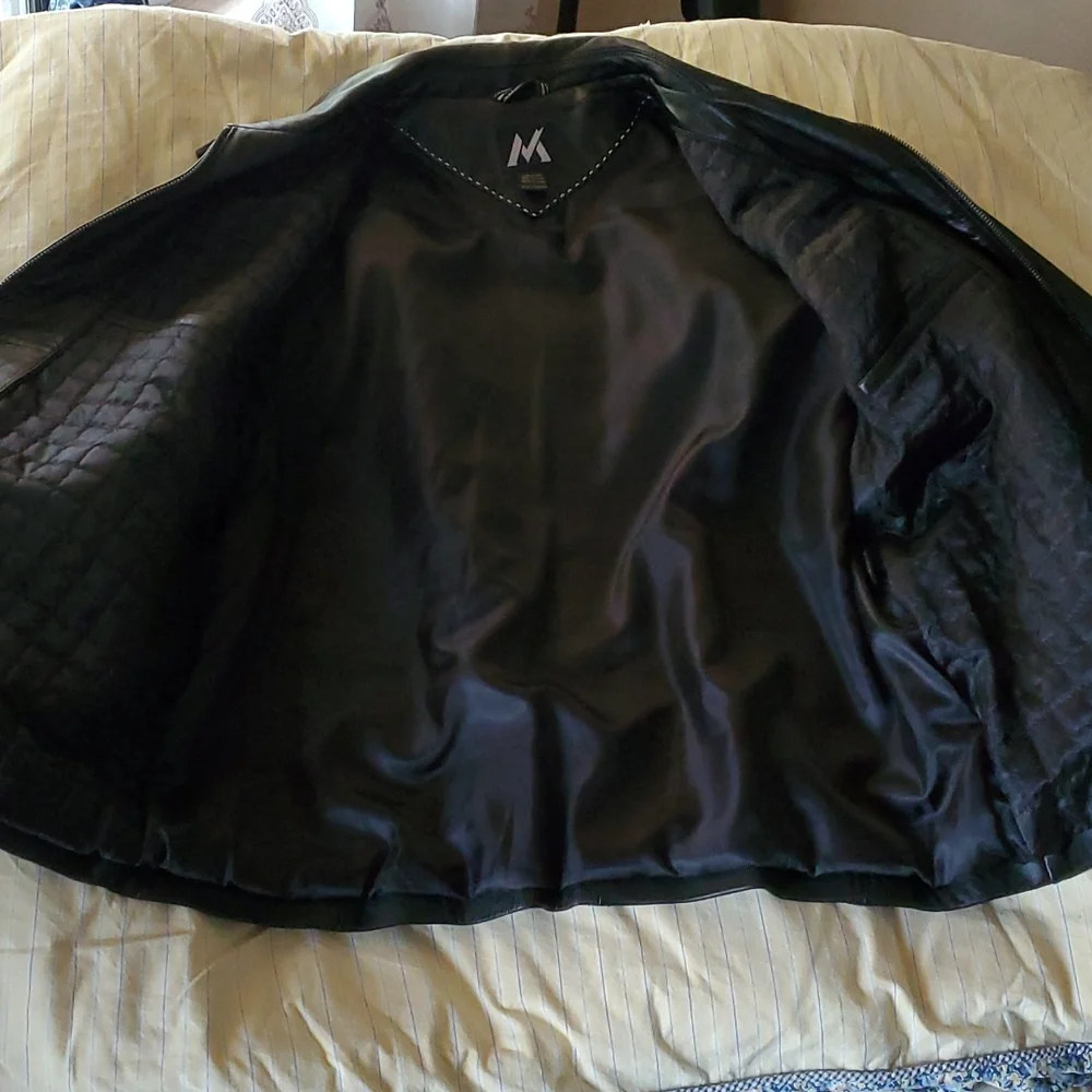 Black Leather Jacket - Picture 7 of 16